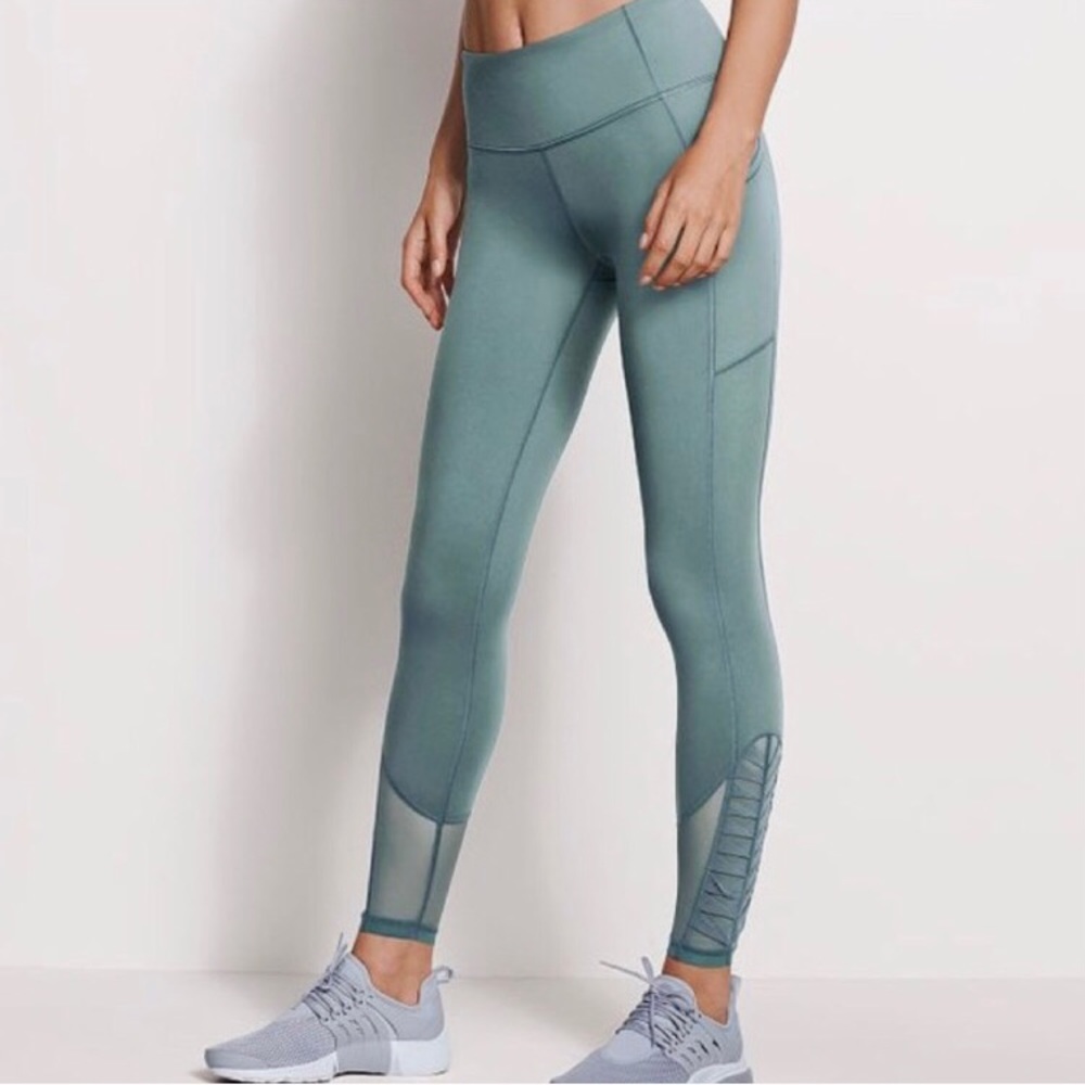 Victoria’s Secret sport knockout pleat mes…
